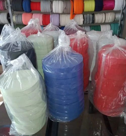 renkli pantolon lastikleri